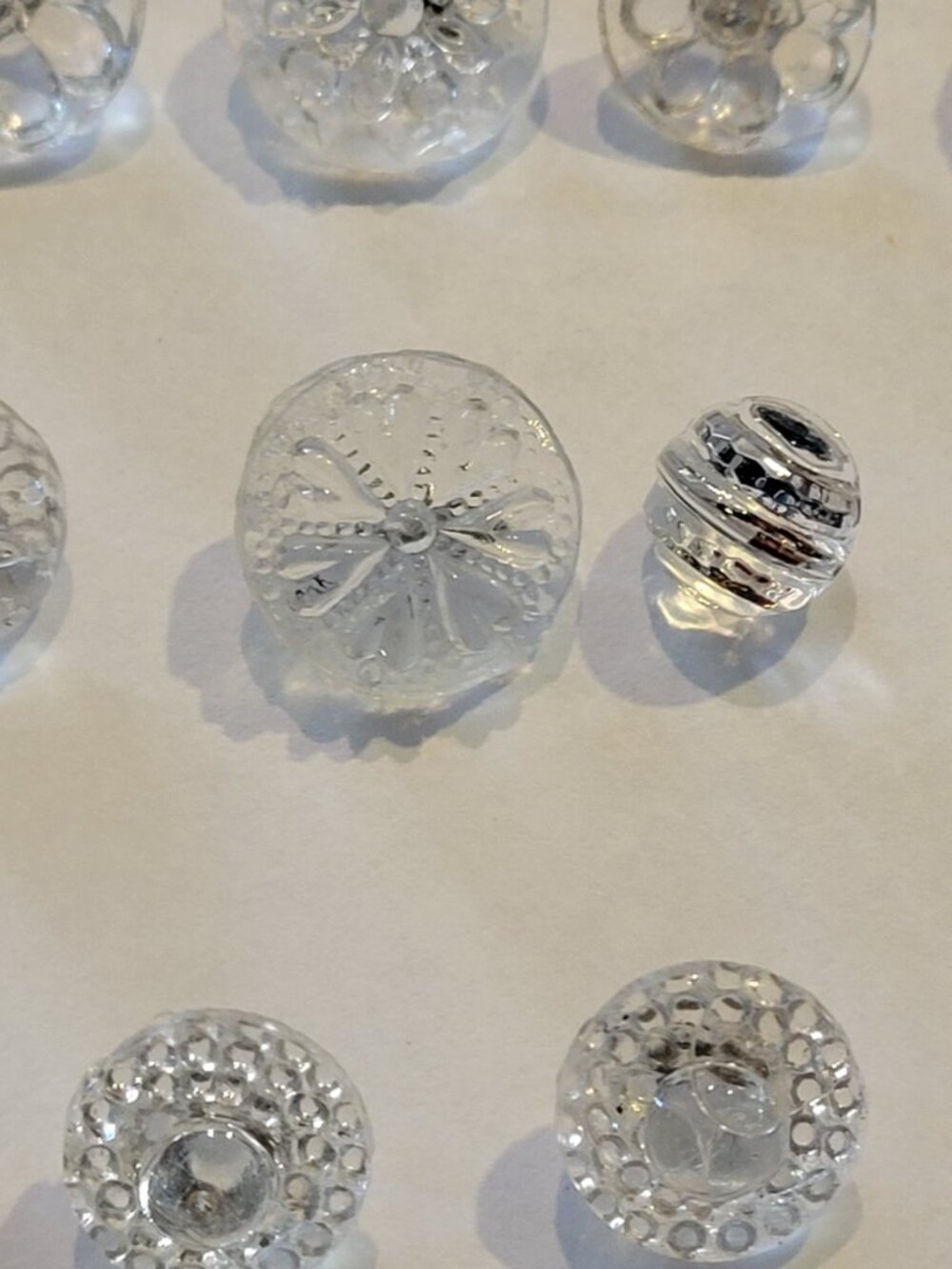 Lot of Clear Glass Shanked Vintage Buttons - Picture 14 of 16